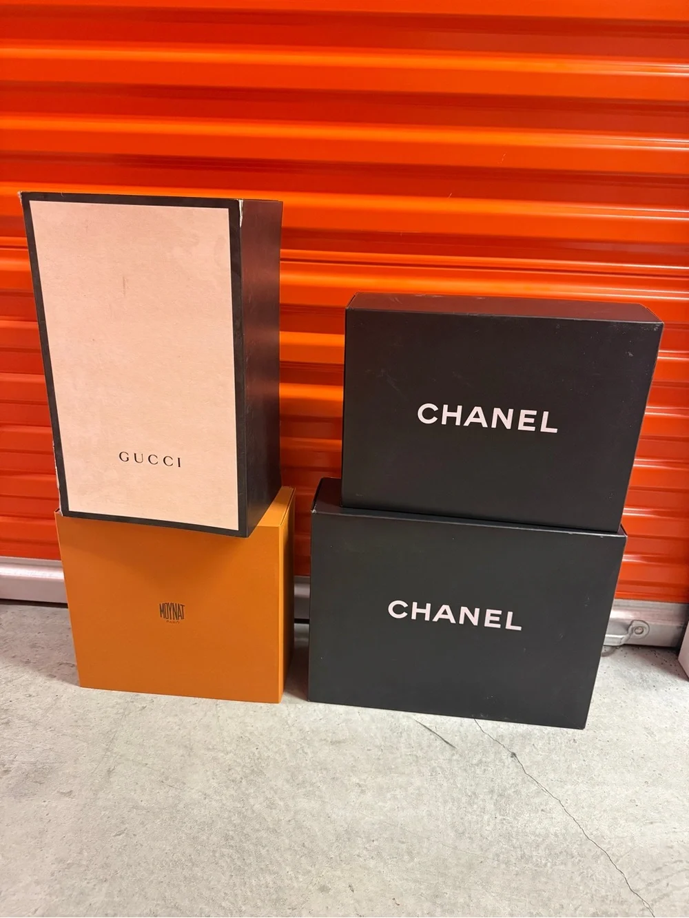 Gucci Two-Tone Men’s Accessory Box in Cream and Black